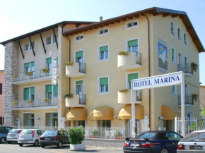 Гостиница Hotel Marina  Бардолино